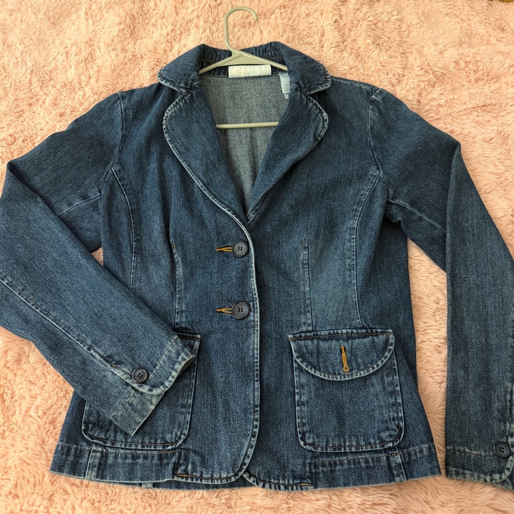 denim jean jacket with buttons